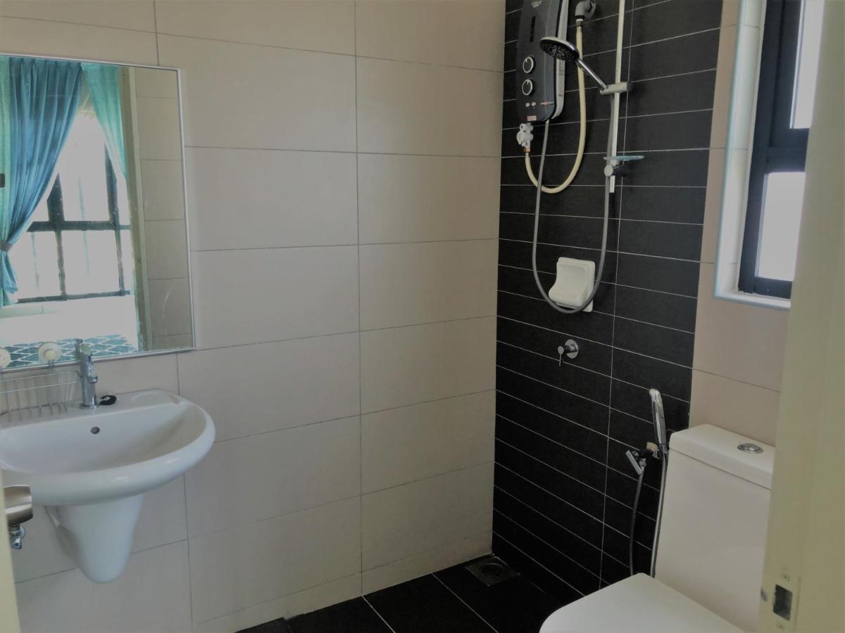 Vistamuslim Homestay Cheras Bagian luar foto